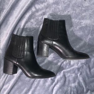 Steve Madden black pointed toe booties leather